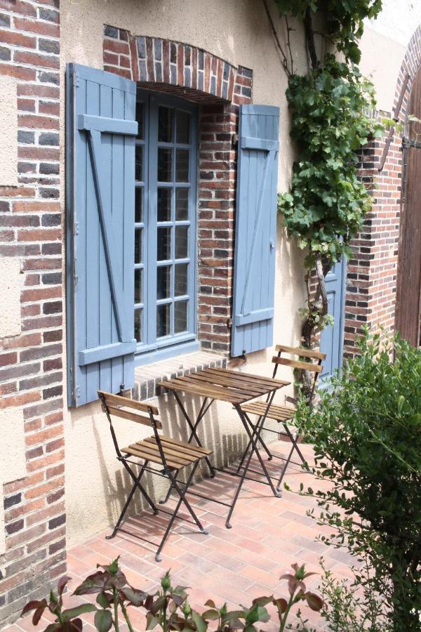 Le Clos Des Artistes - Chambres D'Hotes Turny Экстерьер фото